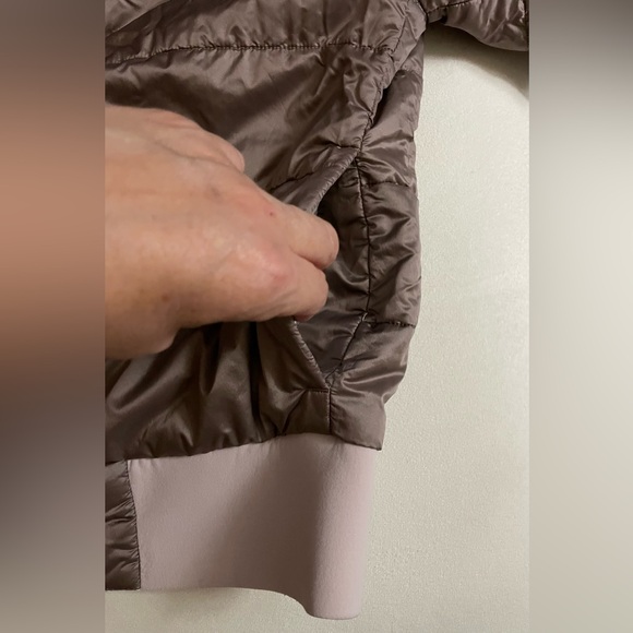 Lululemon Non-Stop Bomber Reversible Porcelain Pink Water Repellent Size 4 - Picture 11 of 16